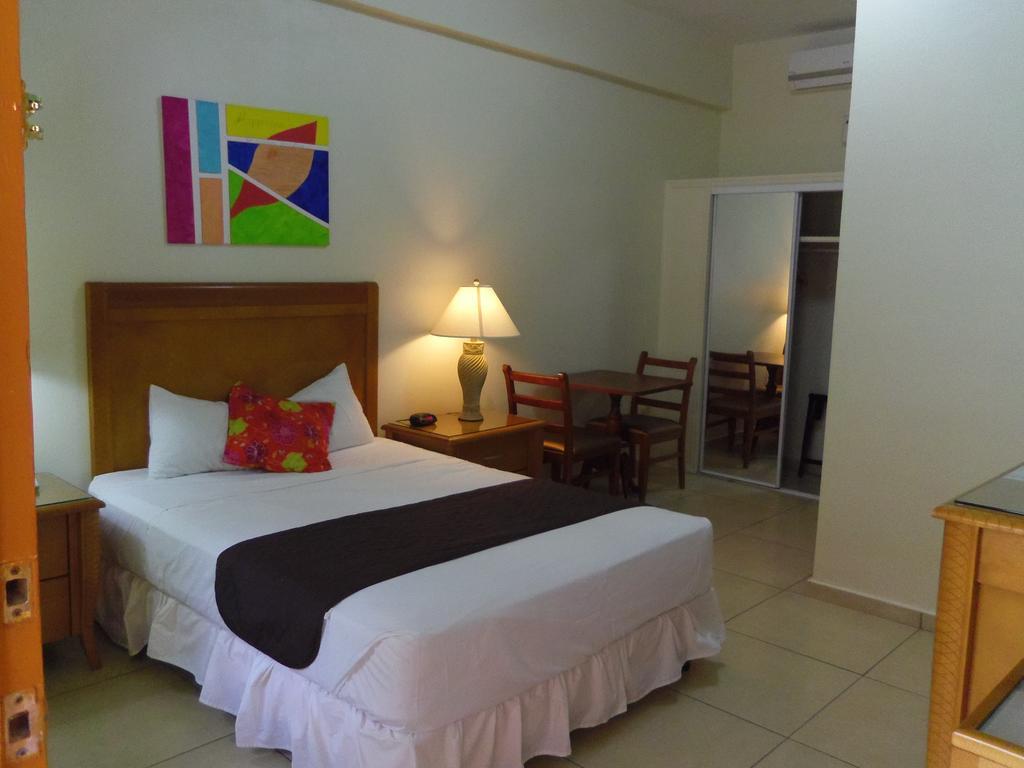 Alicia'S Inn Philipsburg  Rum bild